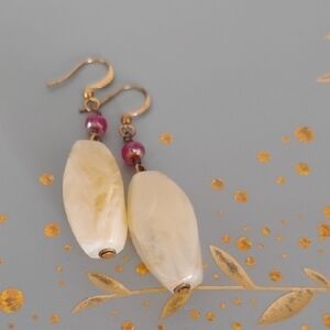 Elegant Gold and Cream Quartz Earrings